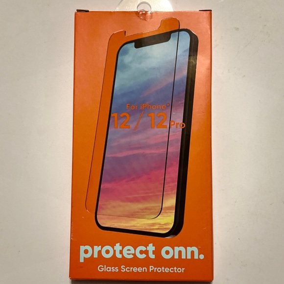 IPhone Case and Screen Protector 12/12Pro - Picture 4 of 5